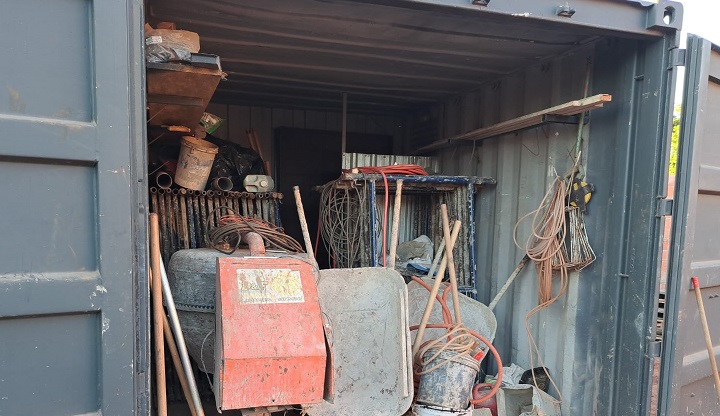 Contêiner, localizado nas obras, foi arrombado